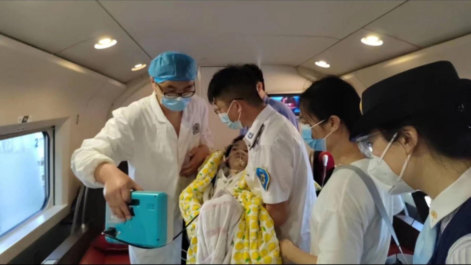 阿拉山口市专业高铁转运